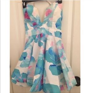 CLOSEOUT ❗️ Stunning floral fit and flare